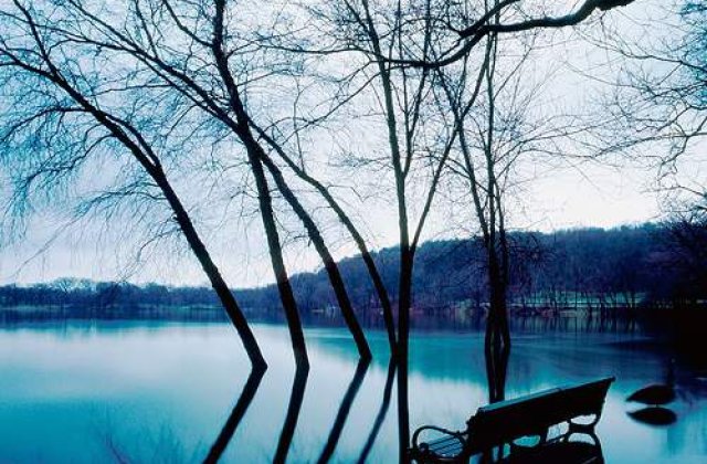 Inundatiile din Romania: Ajutoare de deces de 115.000 lei