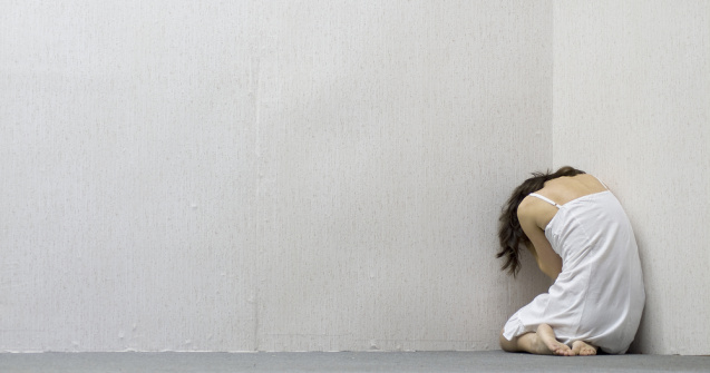 Coșmarul de la Jugureni. Detalii terifiante în cazul femeii sechestrate într-un buncăr de tatăl ei: Nu a mai fost văzută în lume din 2011