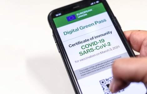 Ce trebuie să știe despre certificatul verde românii vaccinați anti-COVID cu a treia doză