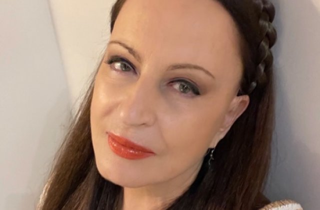 Maria Dragomiroiu i-a dat replica lui Cătălin Botezatu! Ce i-a transmis c&acirc;ntăreața, după ce i-a lăudat pozele &icirc;n costum de baie