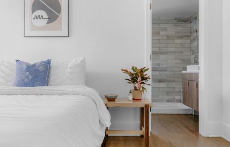 Cum să amenajezi simplu și ușor un dormitor