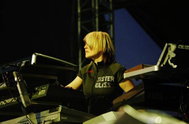 Faithless petrece in backstage dupa fiecare concert