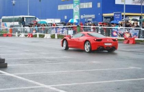 Ferrari: Brandul preferat al navigatorilor de pe Internet