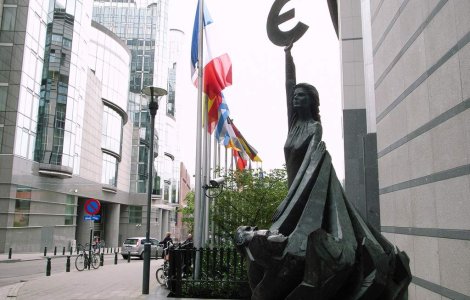 Lupta impotriva presei din Romania, in Parlamentul European
