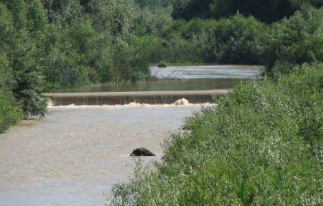 Vaslui: Prutul a depasit cota istorica