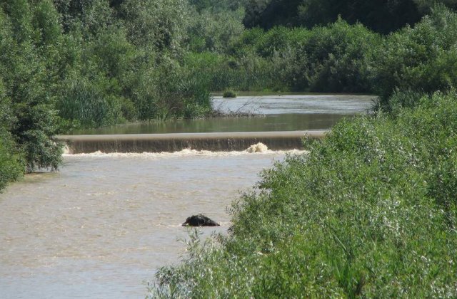 Vaslui: Prutul a depasit cota istorica