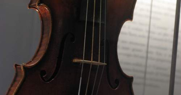  Video  Cat costa cea mai scumpa vioara din lume?