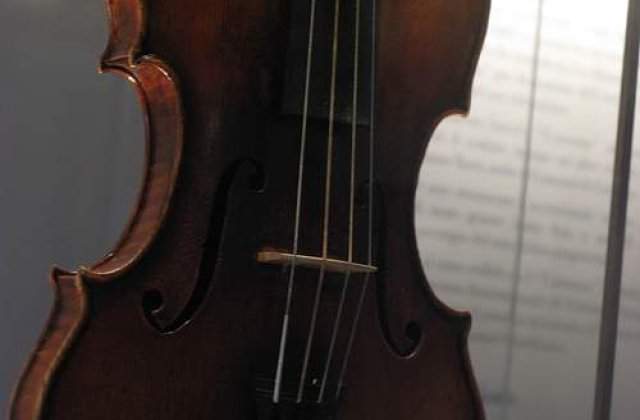 [VIDEO] Cat costa cea mai scumpa vioara din lume?