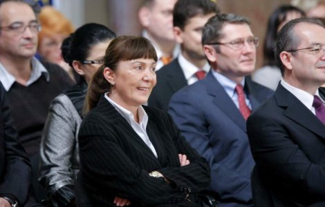 Macovei incurajeaza CE sa critice Romania