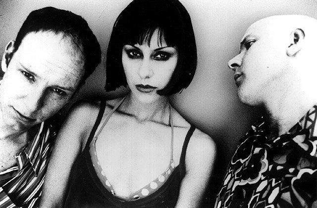 Legendara trupa Republica concerteaza la Bucuresti, de ziua femeii