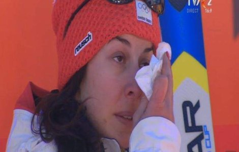  Jo  Premiera: S-au acordat 2 medalii de aur la coborare