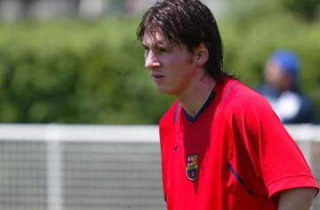 Spania, ajutata de Messi in semifinala