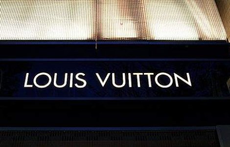 Patronul Louis Vuitton, cel mai bogat om din Franta