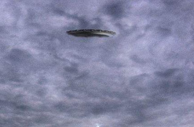 Aeroport din China, inchis din cauza unui OZN