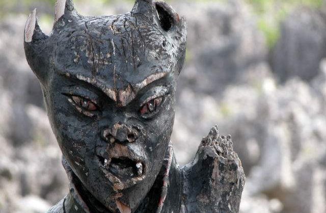 TRAUMATIZATI de povestile cu avorturi si flacari ale iadului: Elevii ajung la psiholog din cauza orelor de religie