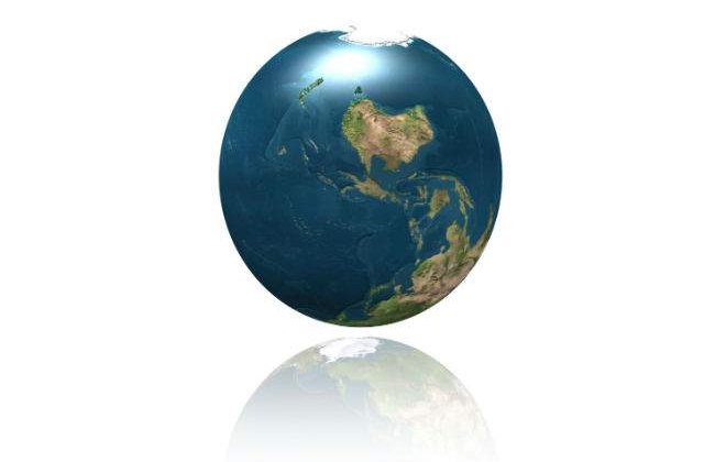 Ramasite ale unui satelit rusesc vor cadea duminica pe Terra