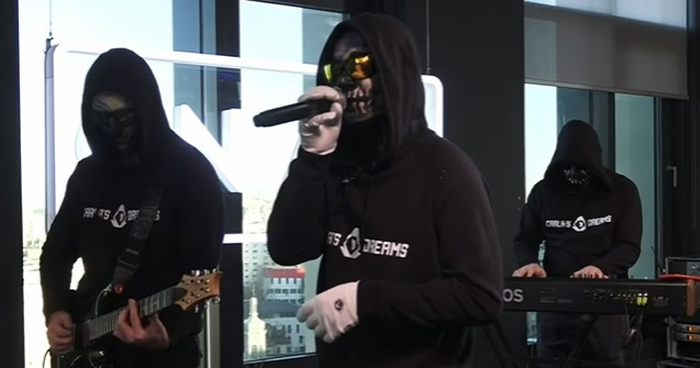 Solistul de la Carla&#39;s Dreams se retrage din formație! Artistul va renunța la machiaj: „Vreau să mă reinventez”