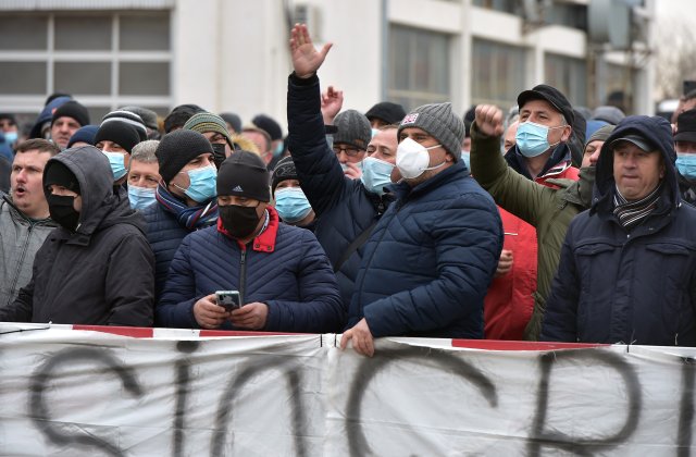 Șoferii STB greviști vor să scape de concediere. Spun că au fost liberi sau în concediu