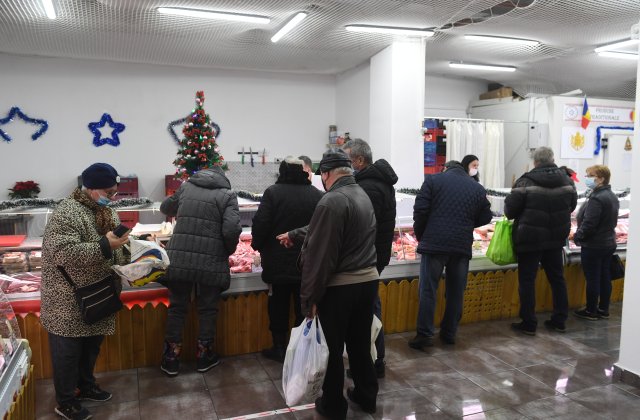 Românii, obicei de consum caracteristic statelor sărace. Scumpirile ne împing să cumpărăm mult și ieftin