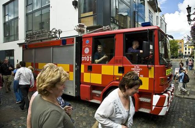 Incendiu de proportii la o gara din Londra