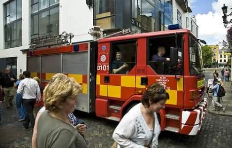 Incendiu de proportii la o gara din Londra