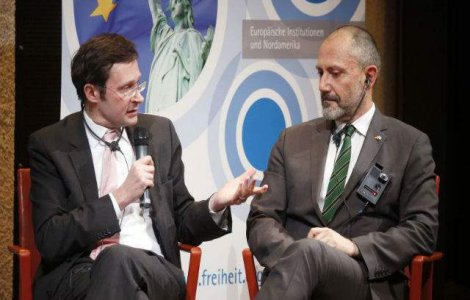 Un candidat al Primariei Atena anunta ca este gay si seropozitiz