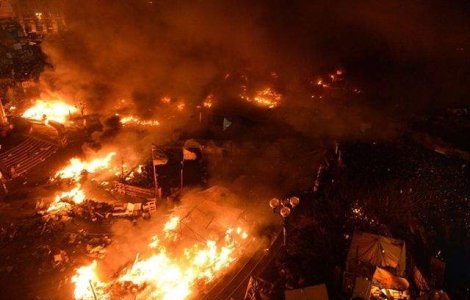  Video  Ucraina, in pragul unui RAZBOI CIVIL: Peste 25 de morti si 350 de raniti