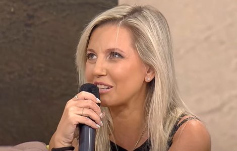 Mihaela Cernea, fosta solistă a trupei Class, bătută de soț. Bărbatul s-a ales cu dosar penal după ce a lovit două mașini