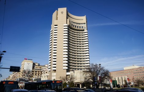 Un bărbat s-a aruncat de la etajul 20 al hotelului Intercontinental din București