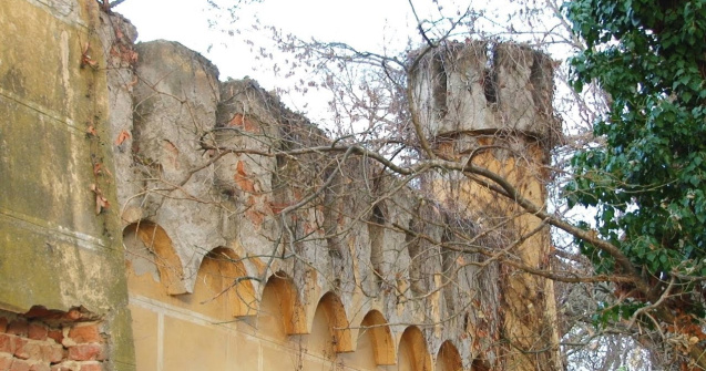 România vinde tot. Castele istorice și conace date cu 35.000 de euro pe internet