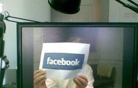 Un american revendica conducerea Facebook