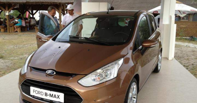 Ford va opri temporar productia B-Max si in urmatoarele doua luni