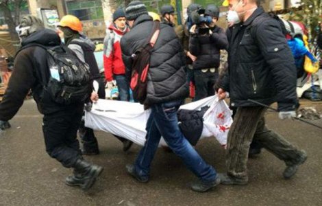  Video  MUNITIE de RAZBOI folosita la Kiev: Cel putin 100 de morti