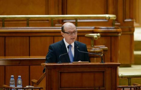 Basescu: Antonescu si Zgonea sa demareze numirea Avocatului Poporului