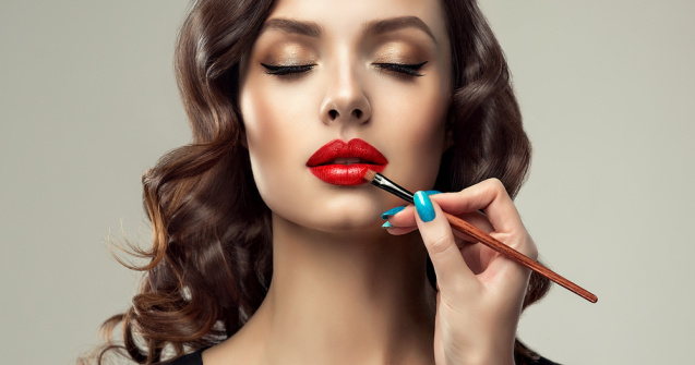  Top  Cum să îți alegi produsele de make up de bază fără ajutorul unui profesionist