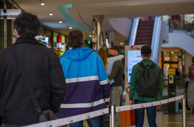 Starea de alertă din România se prelungește. Care sunt condițiile de intrare în mall-uri