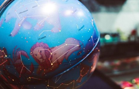 Cele mai bune aplicații mobile pentru horoscop și astrologie