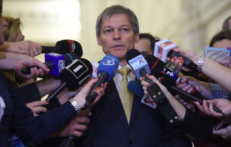Cioloș: E timpul să creștem lideri alternativi; onoarea îi cere lui Dan Barna să facă un pas în spate