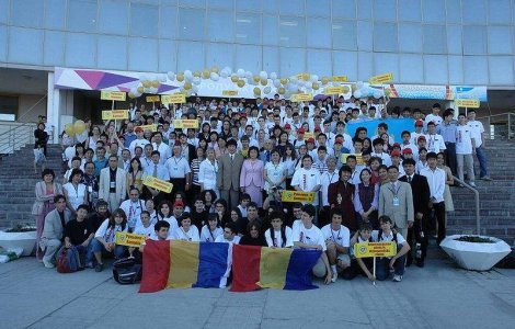 Elevii romani, medaliati la Olimpiada Internationala Pluridisciplinara Tuymaada