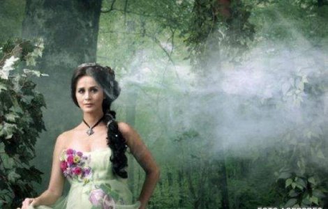 Slujba de inmormantare a Madalinei Manole, oficiata in afara bisericii