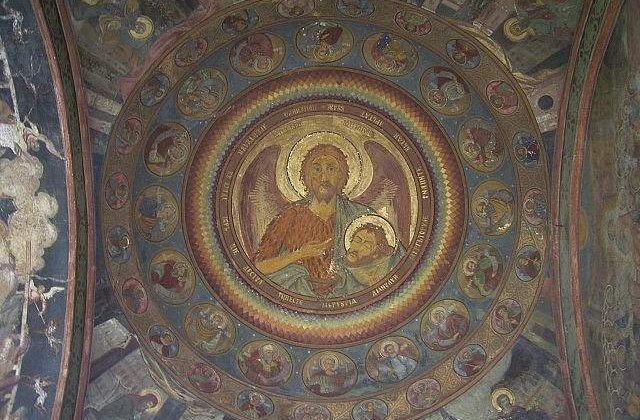 Scandal in Biserica Ortodoxa: Un episcop, filmat in timpul unei orgii sexuale