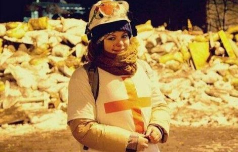  Foto  Povestea incredibila a unei tinere impuscata in gat la Kiev