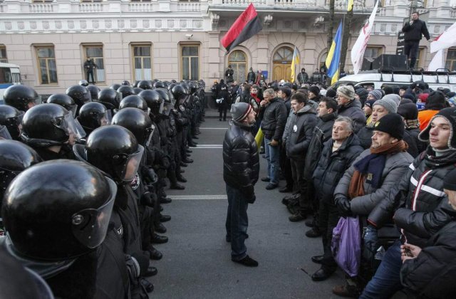 Politia ucraineana a trecut de partea manifestantilor