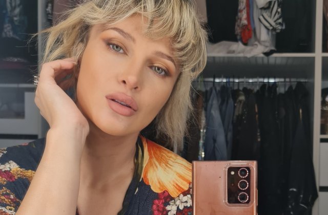 Lora, desființată de fani după ce s-a pozat într-o ipostază sexy! Artista a simțit nevoia să se apere: „Credeam că ești mai deșteaptă”