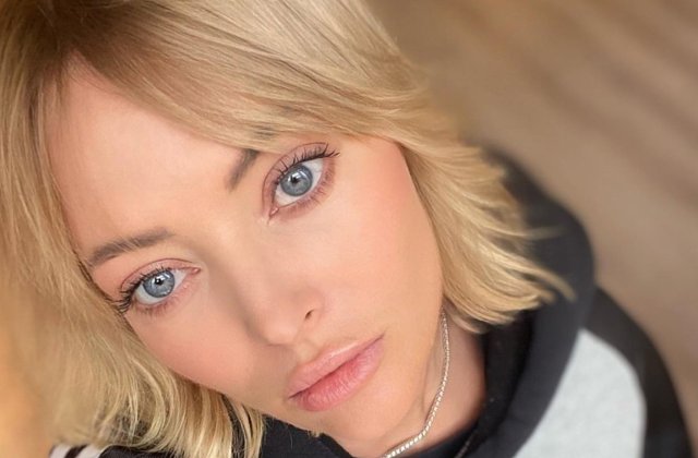 Delia împlinește astăzi vârsta de 40 de ani! Artista și-a sărbătorit ziua de naștere pe scenă