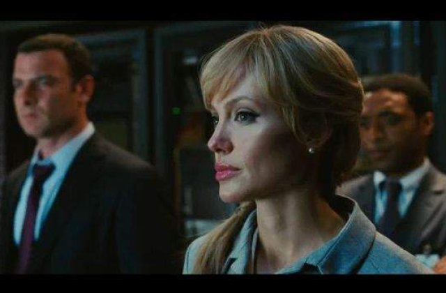 Angelina Jolie i-a furat un rol lui Tom Cruise