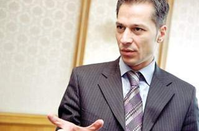 Ponta l-a propus Enache Jiru  la conducerea  CEC Bank