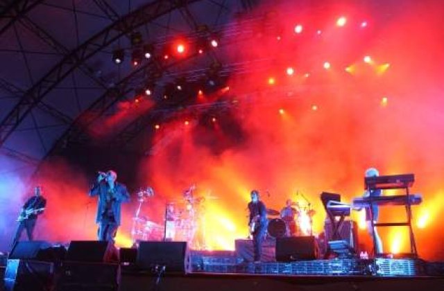 [FOTO] Faithless a facut publicul roman sa vibreze