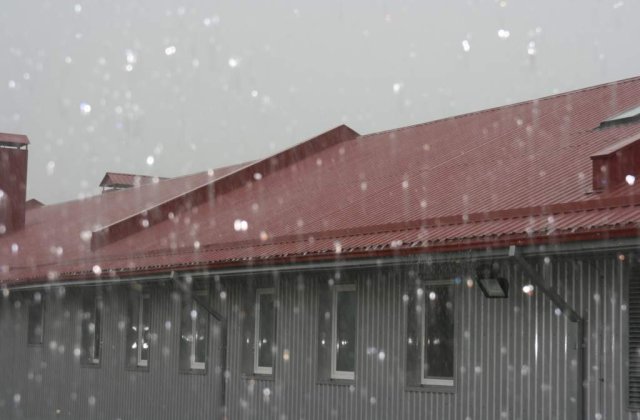 Inundatiile au mai facut o victima