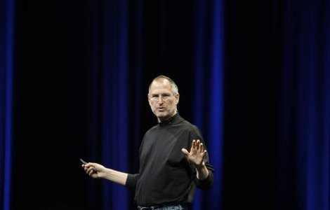 Steve Jobs: Presa este vinovata pentru problemele de la iPhone 4